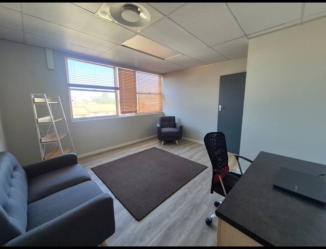 26M² OFFICE TO LET IN WYNBERG